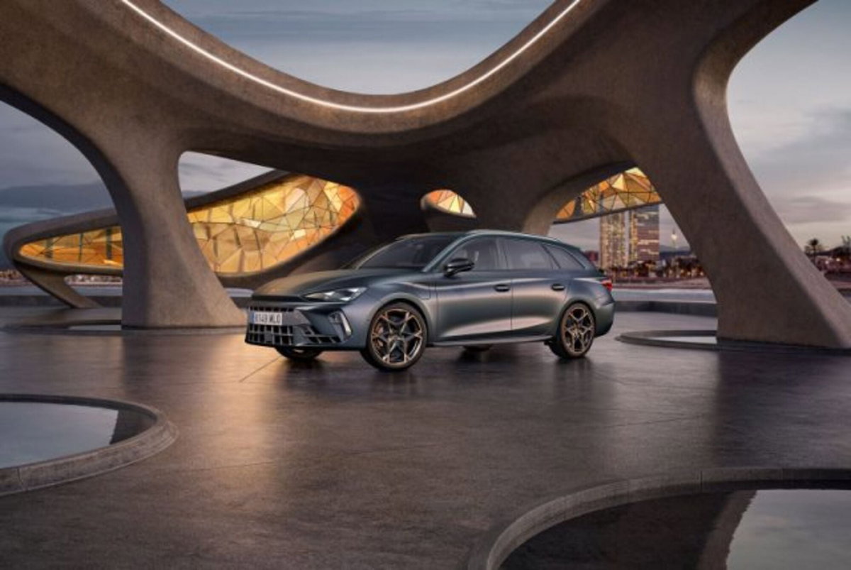 Cupra Leon Station Wagon 1.5 tsi Business 150cv (3)