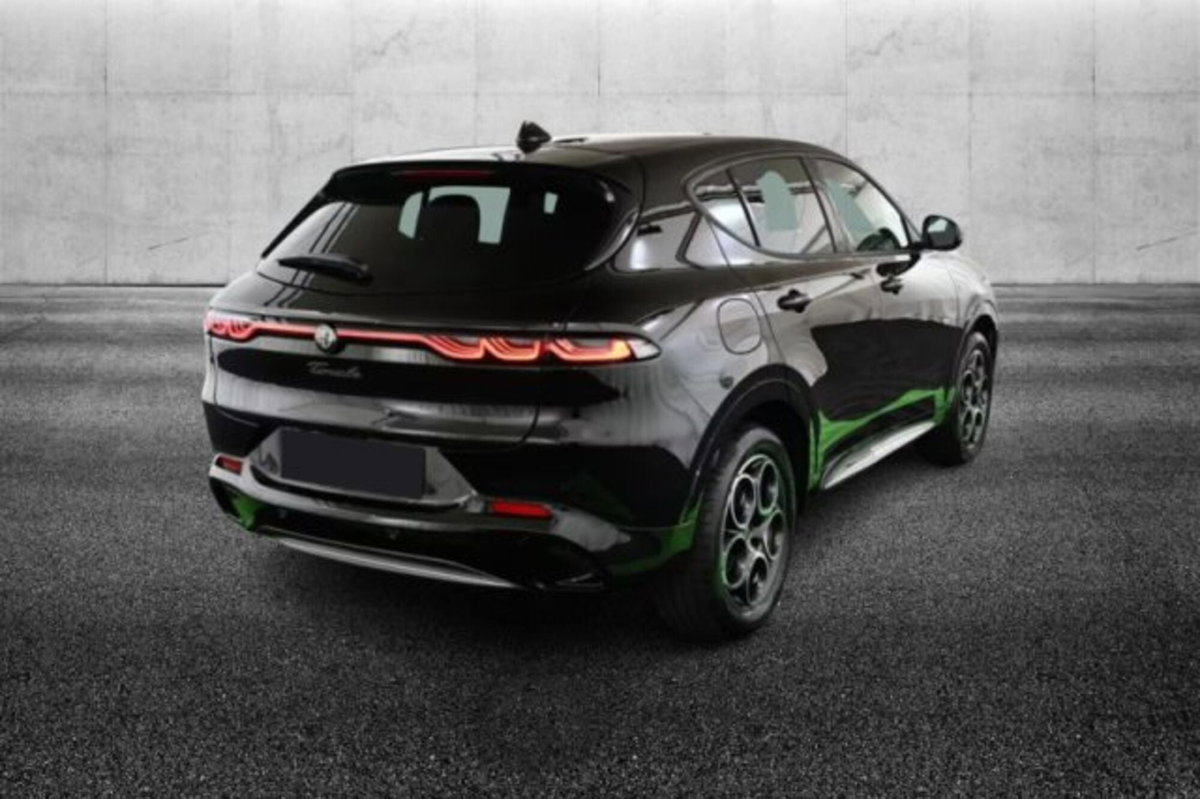 Alfa Romeo Tonale 1.3 phev Ti Q4 270cv at6 (2)