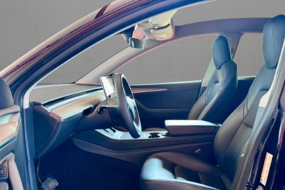 Tesla Model Y Long Range awd (7)