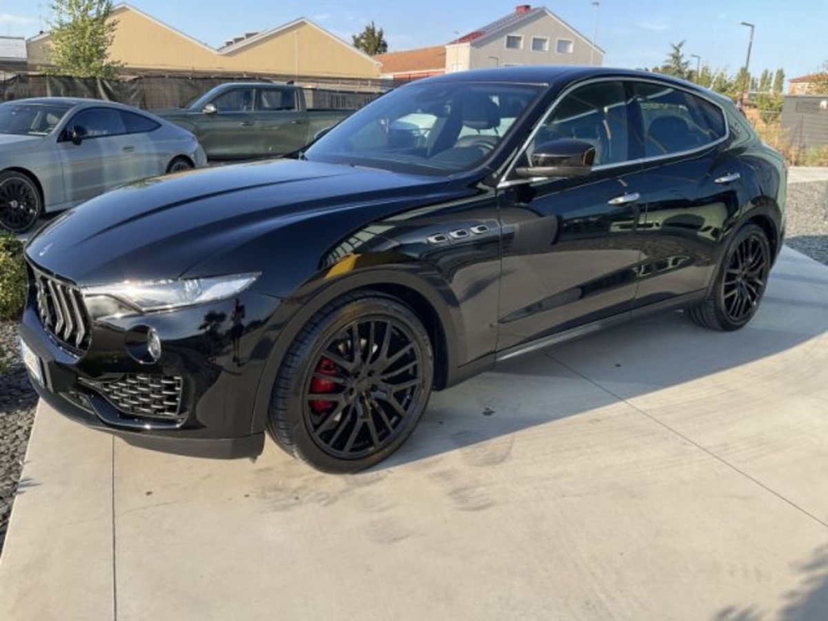 Maserati Levante Levante V6 AWD Nerissimo Edition (3)