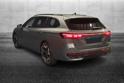 Volkswagen Passat 2.0 tdi scr R-Line 150cv dsg (4)