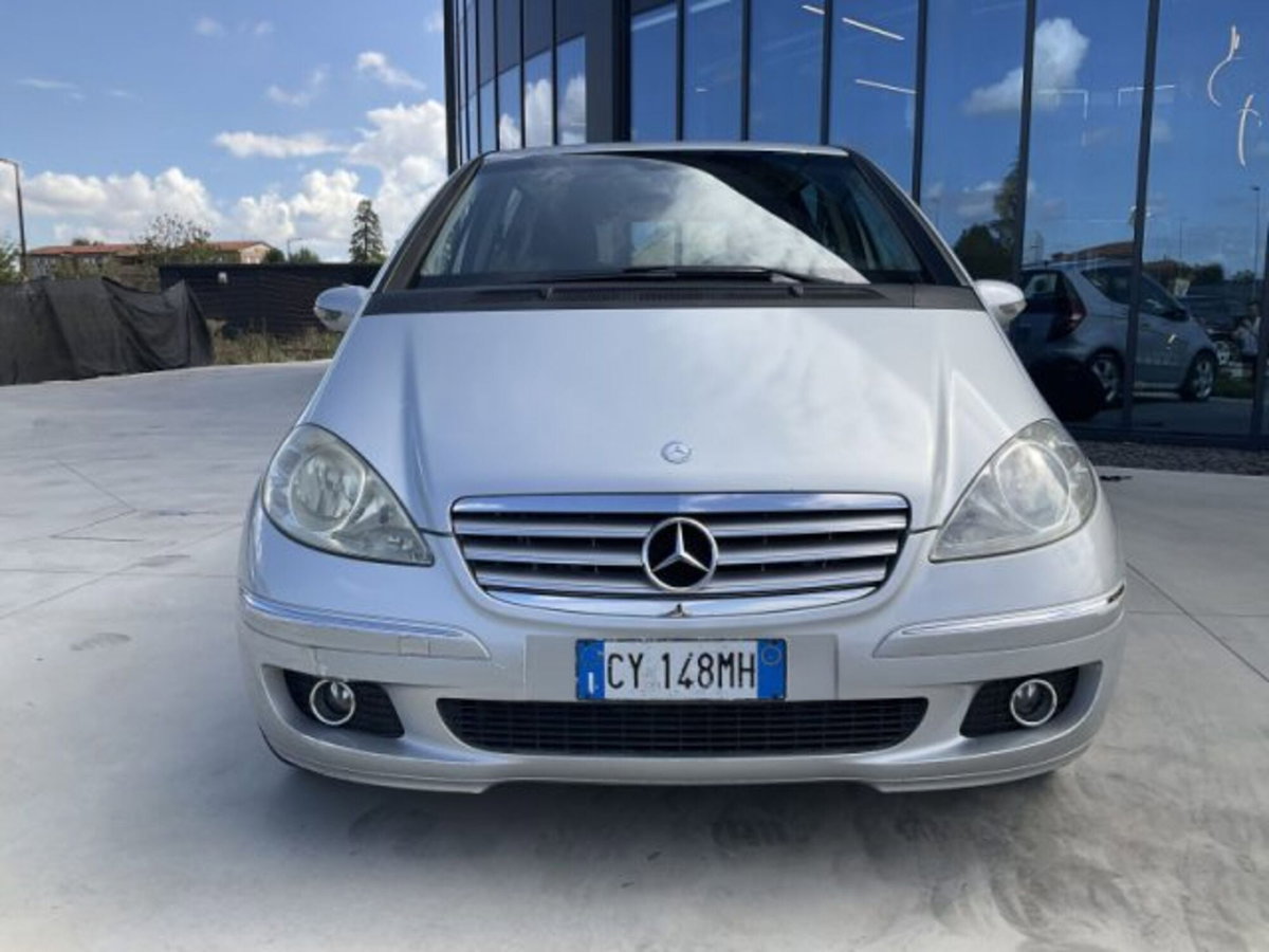 Mercedes-Benz Classe A 200 CDI Elegance (2)