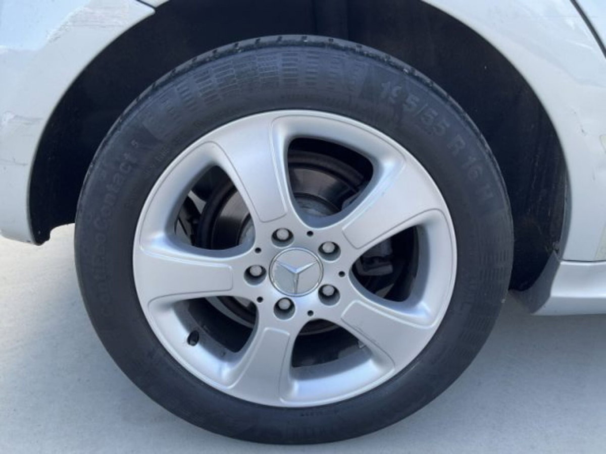 Mercedes-Benz Classe A 200 CDI Elegance (7)