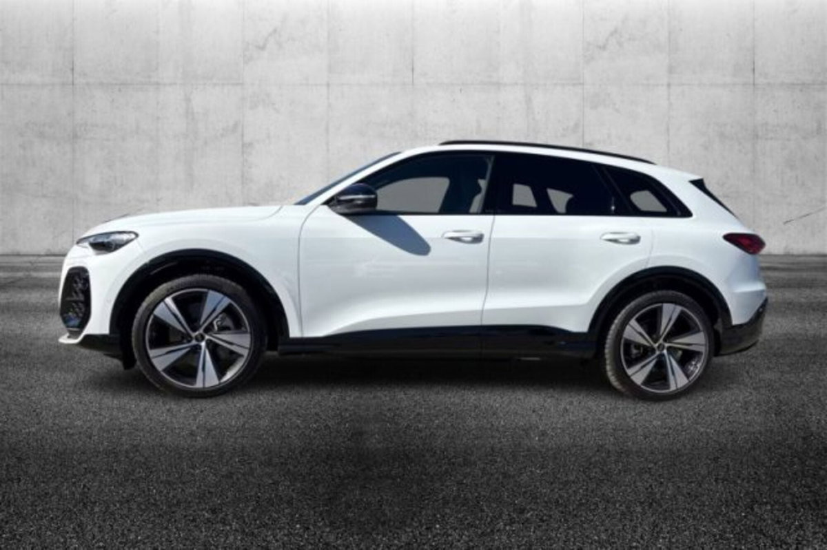 Audi Q5 40 2.0 tdi mhev 12V S line quattro s-tronic (3)