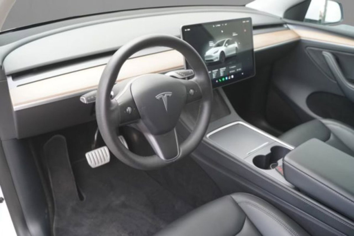 Tesla Model Y Performance awd (5)