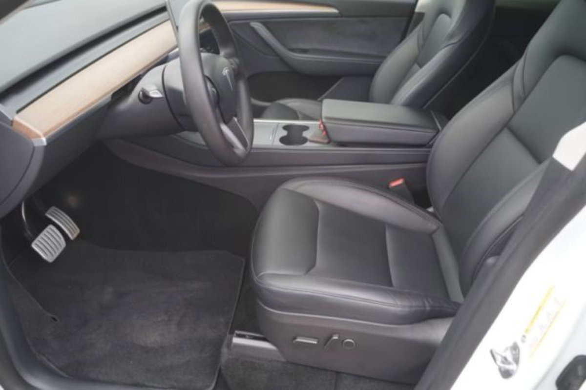Tesla Model Y Performance awd (6)