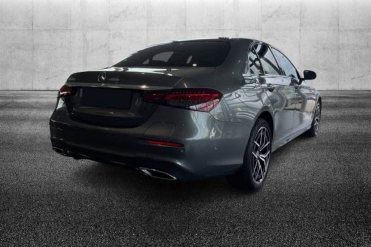 Mercedes-Benz Classe E 200 Auto Mild hybrid Premium (3)