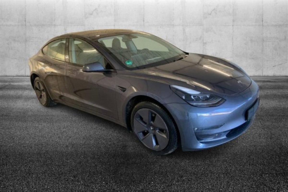 Tesla Model 3 Model 3 Long Range RWD