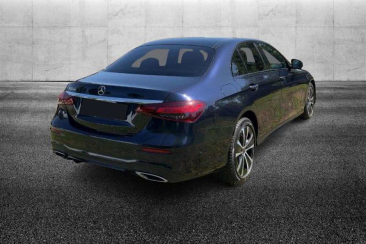 Mercedes-Benz Classe E 300 de 4Matic Auto Plug in hybrid Premium (4)