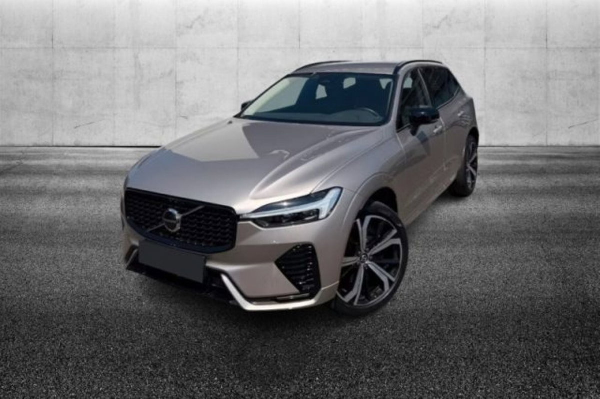 Volvo XC60 B4 automatico Plus Dark