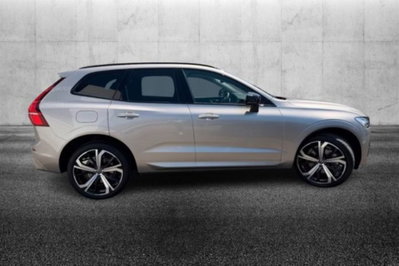 Volvo XC60 B4 automatico Plus Dark (3)