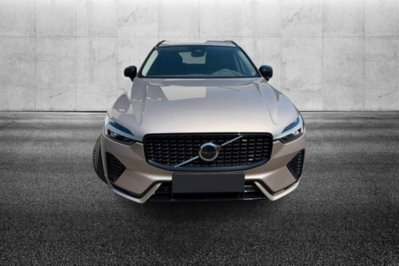 Volvo XC60 B4 automatico Plus Dark (4)
