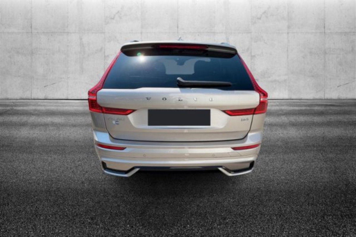 Volvo XC60 B4 automatico Plus Dark (5)