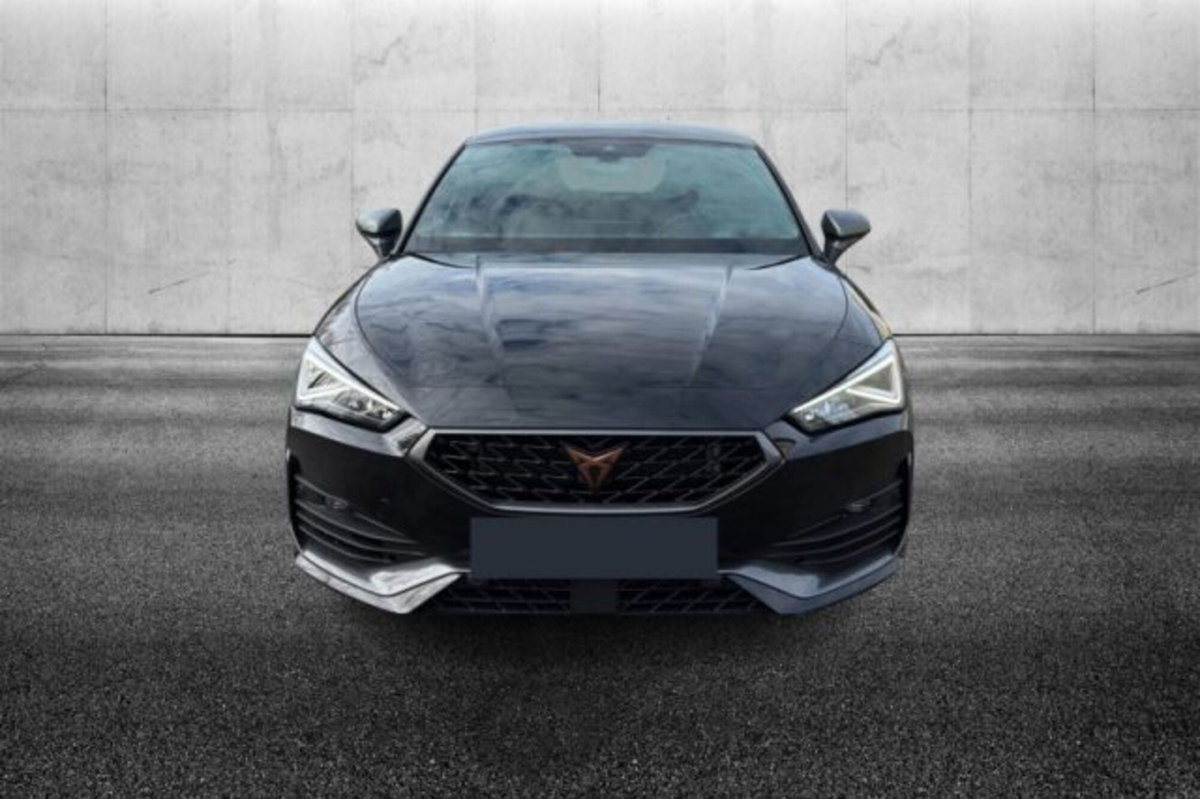Cupra Leon Leon 2.0 TSI 245 CV DSG VZ Carbon (4)