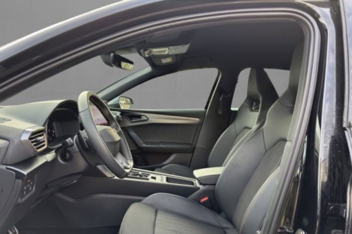 Cupra Leon Leon 2.0 TSI 245 CV DSG VZ Carbon (6)
