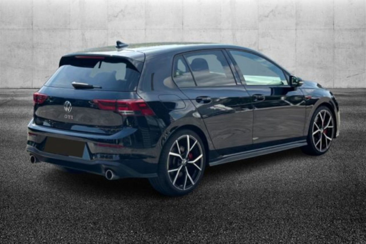 Volkswagen Golf 2.0 TSI GTI DSG (3)
