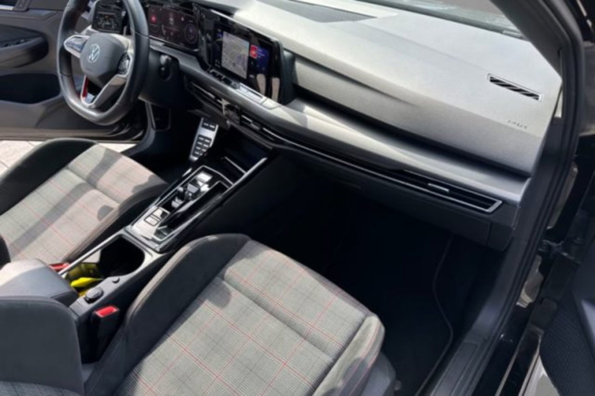 Volkswagen Golf 2.0 TSI GTI DSG (7)