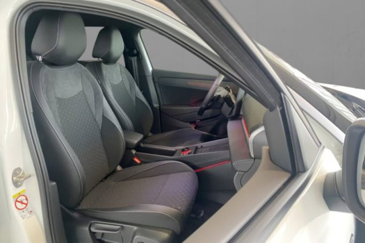 Volkswagen T-Roc 1.5 etsi R-Line 150cv dsg (7)