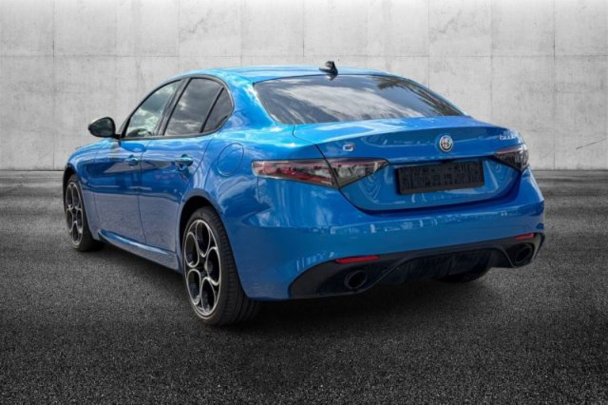 Alfa Romeo Giulia 2.0 Turbo 280 CV AT8 AWD Q4 Veloce (3)