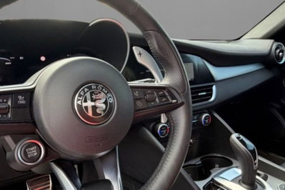 Alfa Romeo Giulia 2.0 Turbo 280 CV AT8 AWD Q4 Veloce (6)
