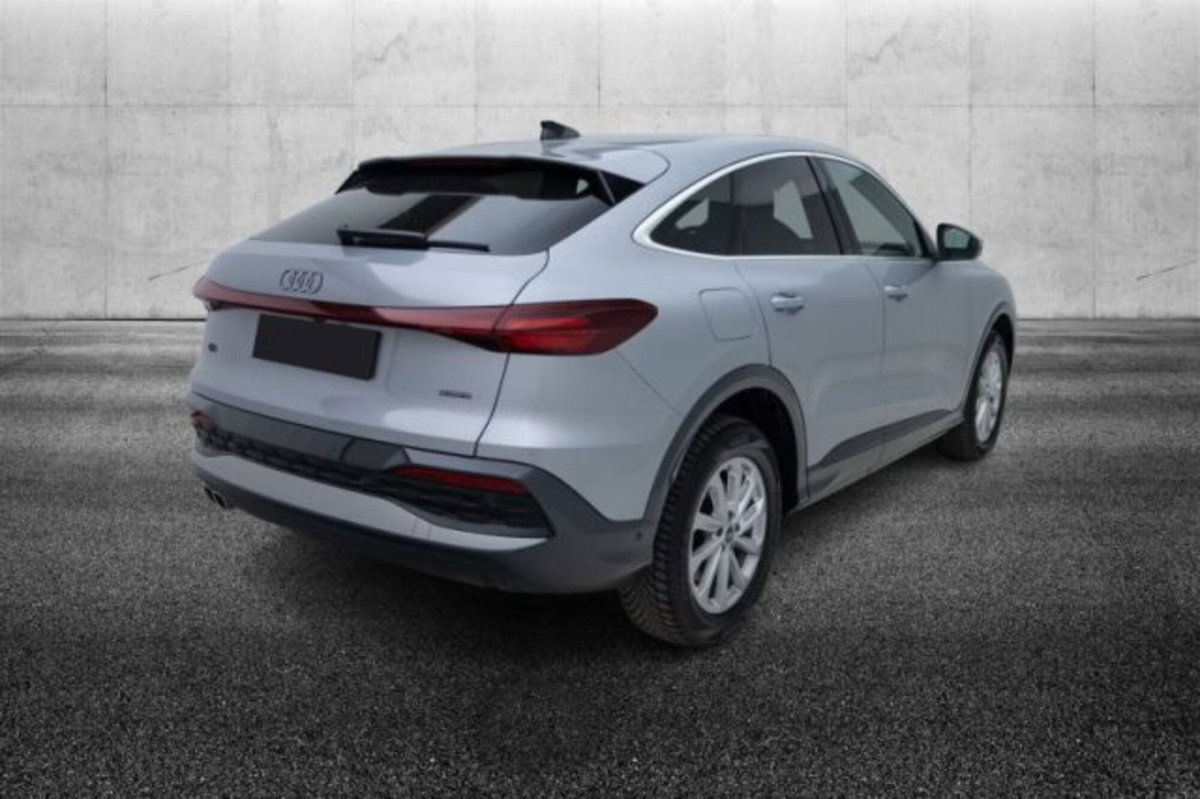 Audi Q5 Sportback Sportback 40 2.0 tdi mhev 12V quattro s-tronic (3)