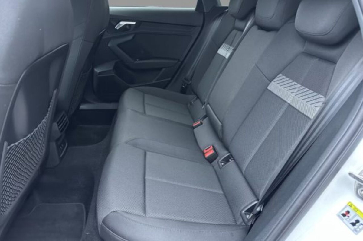 Audi A3 Sportback 35 TDI S tronic S line edition (6)