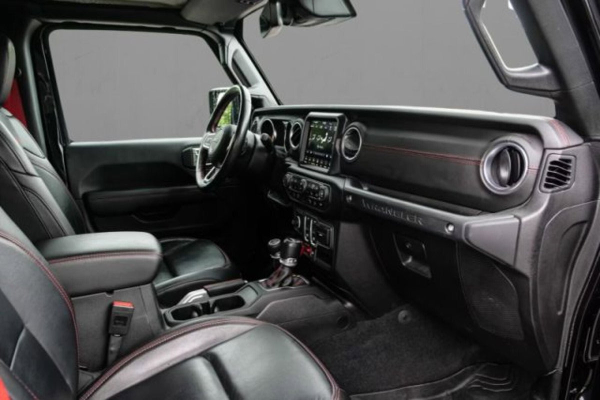 Jeep Wrangler Unlimited 2.2 Mjt II Rubicon (4)
