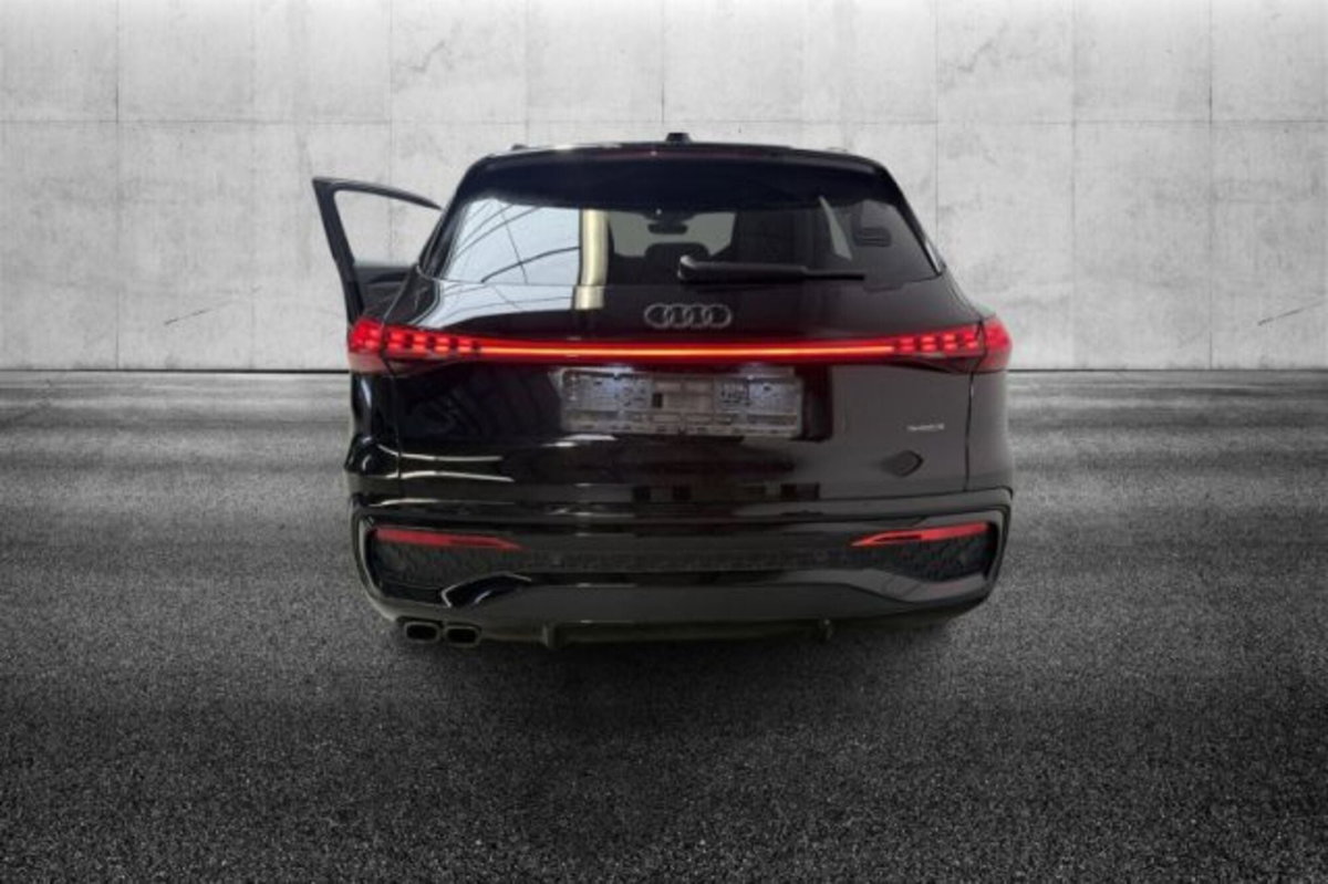 Audi Q5 40 2.0 tdi mhev 12V S line quattro s-tronic (4)
