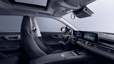 Omoda Omoda 5 EV 60,9 kWh Pure (8)
