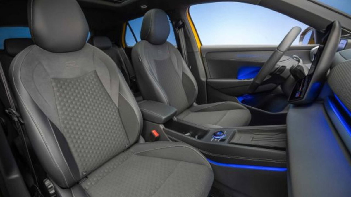 Volkswagen T-Roc 1.5 etsi R-Line 150cv dsg (8)