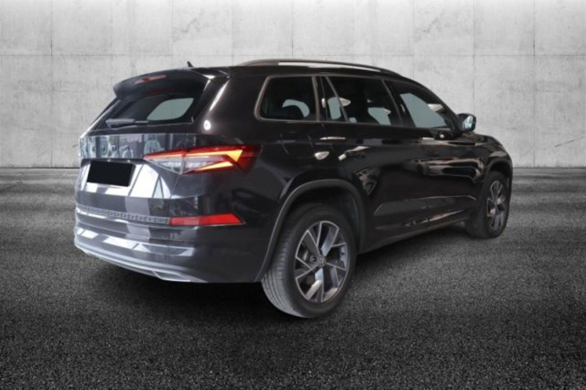 Skoda Kodiaq 2.0 TDI EVO SCR DSG SportLine (4)