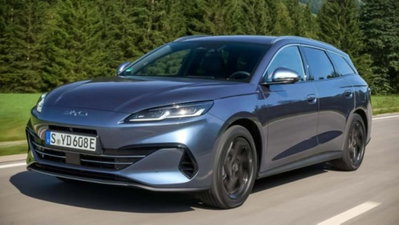 Byd Seal 6 DM-i Station Wagon 1.5 phev Comfort Lite (2)