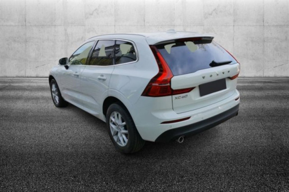 Volvo XC60 B4 (d) AWD Geartronic Momentum Pro (4)