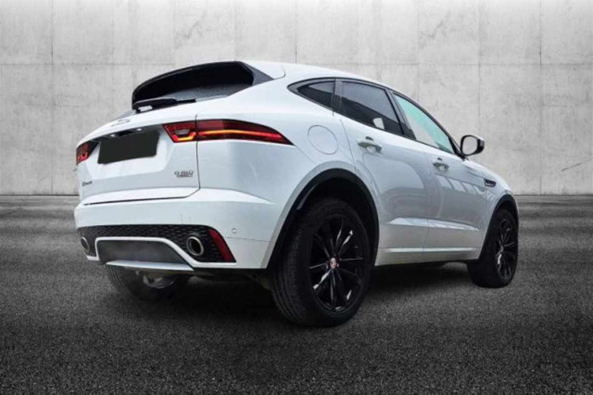 Jaguar E-Pace 2.0D 180 CV AWD aut. Chequered Flag (2)
