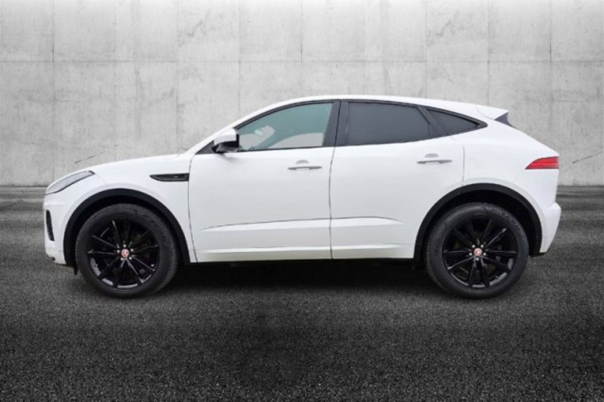 Jaguar E-Pace 2.0D 180 CV AWD aut. Chequered Flag (3)