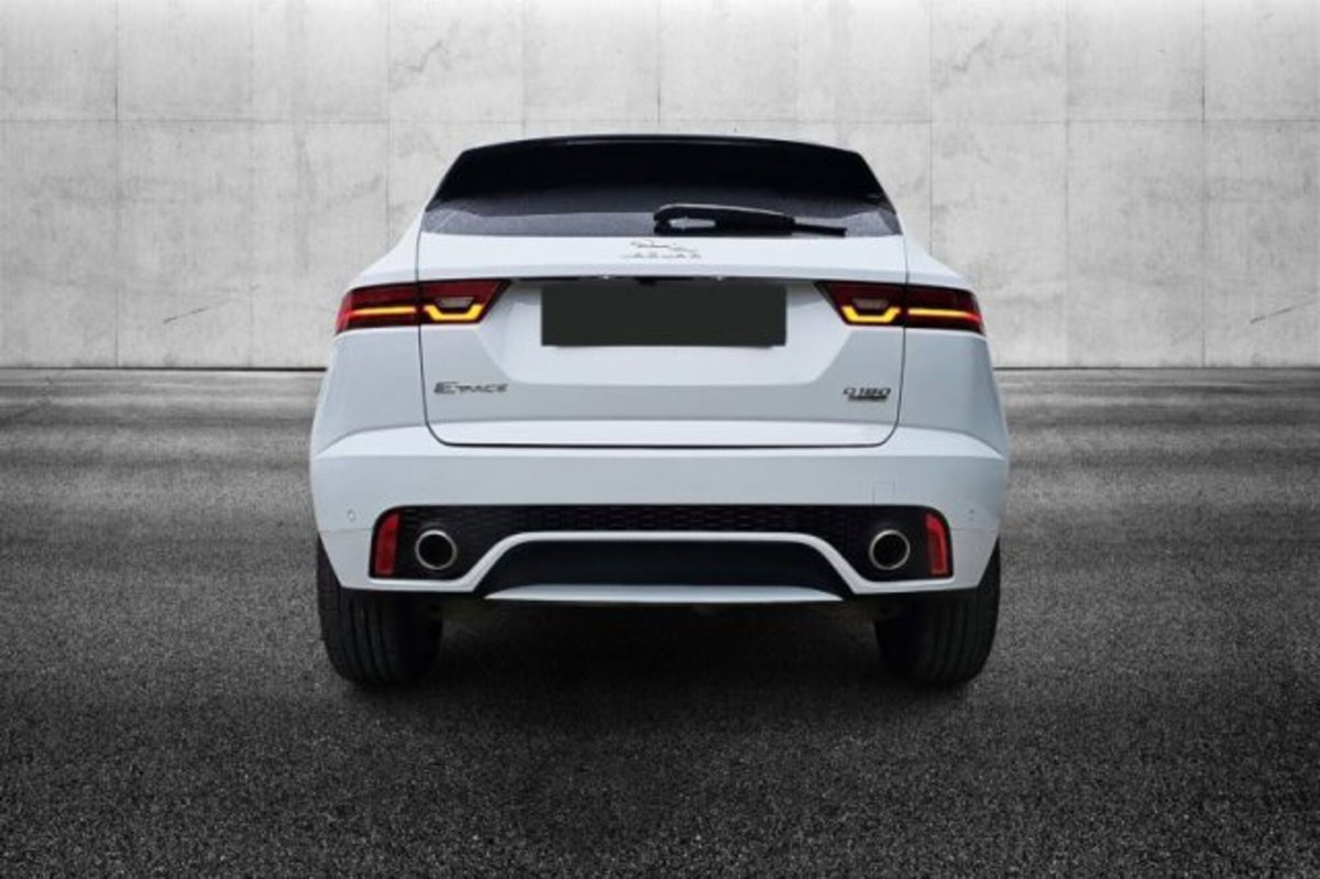 Jaguar E-Pace 2.0D 180 CV AWD aut. Chequered Flag (5)
