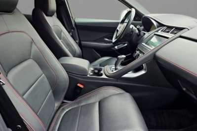 Jaguar E-Pace 2.0D 180 CV AWD aut. Chequered Flag (7)