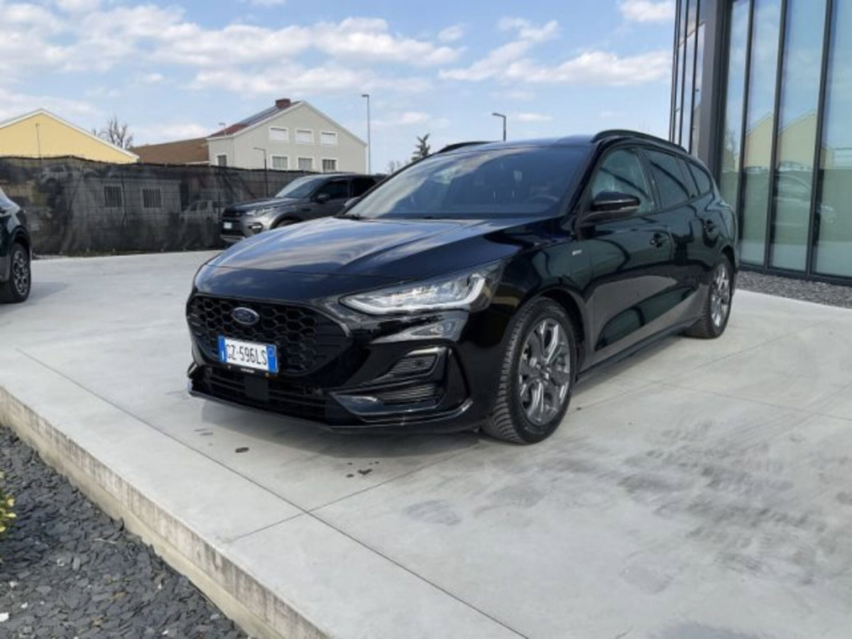 Ford Focus Station Wagon 1.5 EcoBlue 115 CV automatico SW ST-Line Design (3)