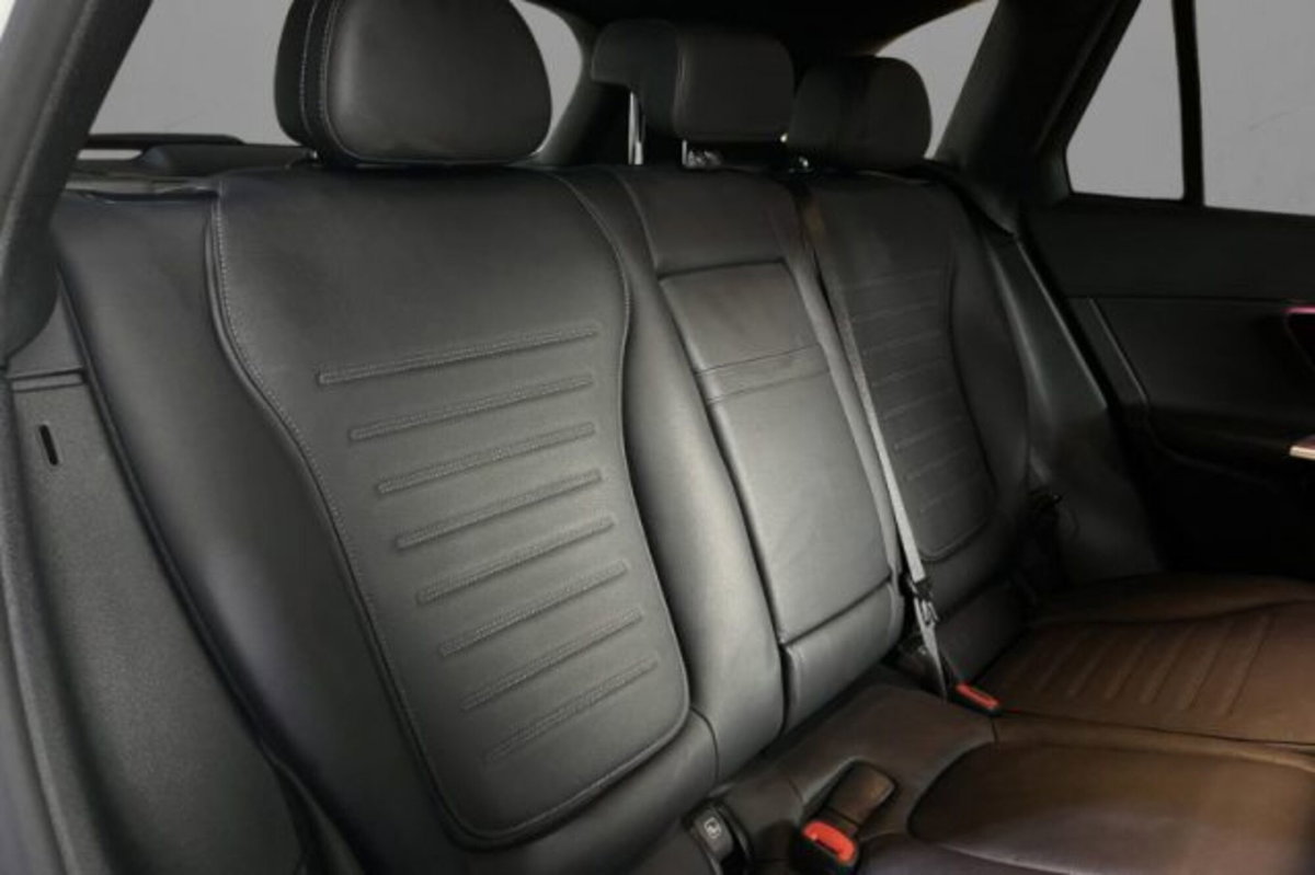 Mercedes-Benz GLC 220 d 4Matic Mild Hybrid AMG Advanced Plus (8)