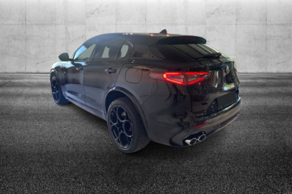 Alfa Romeo Stelvio 2.9 V6 Quadrifoglio Q4 520cv auto (4)