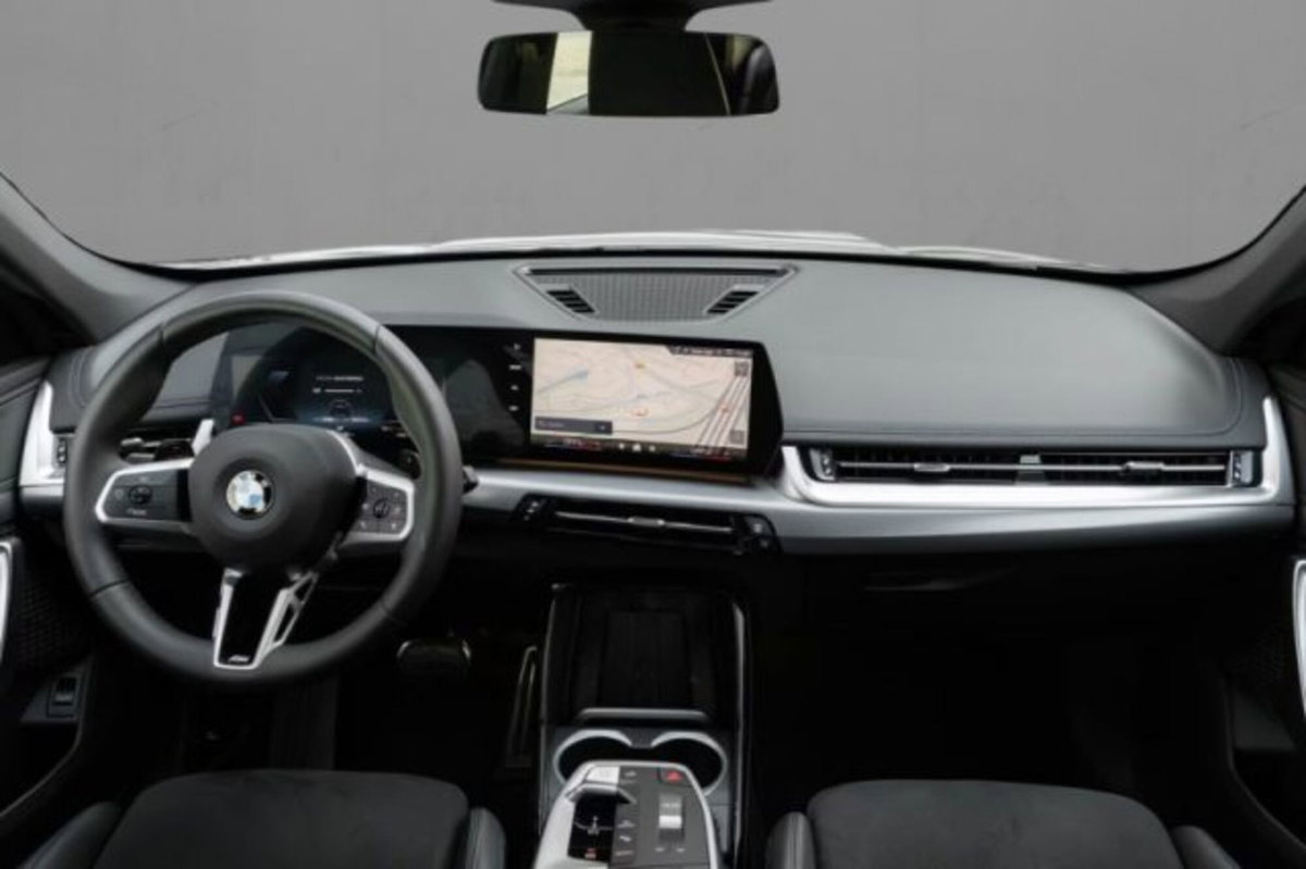 BMW X1 sDrive 18i Msport (4)