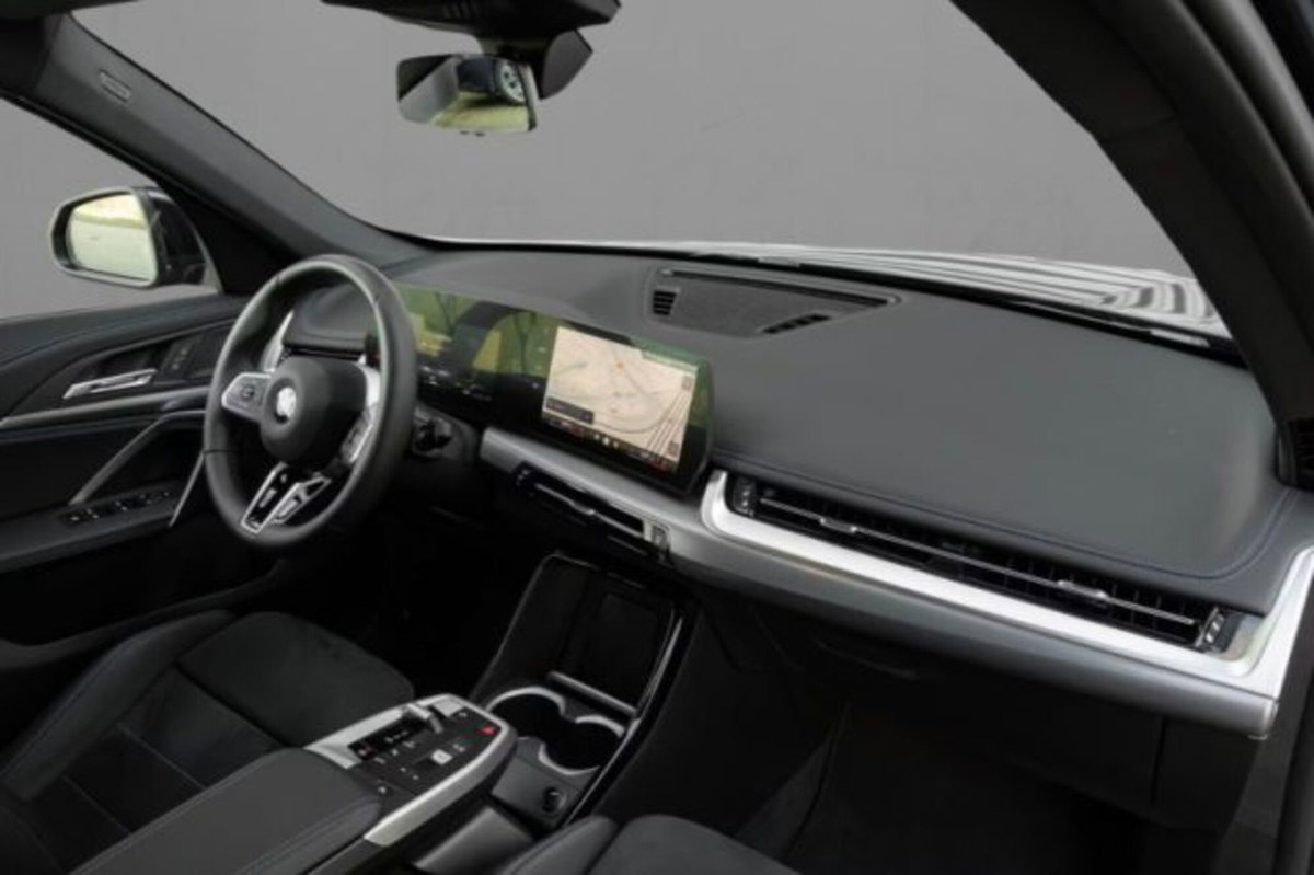 BMW X1 sDrive 18i Msport (5)