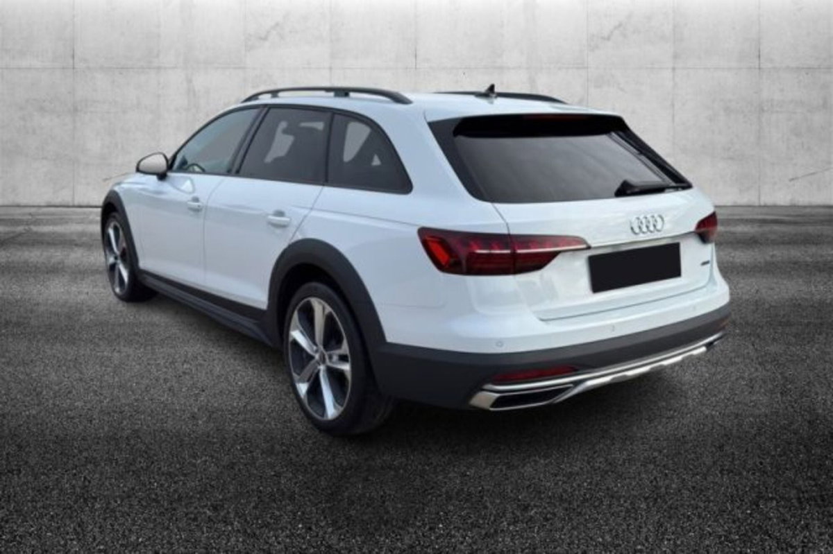 Audi A4 Allroad 45 TFSI 265 CV S tronic (4)