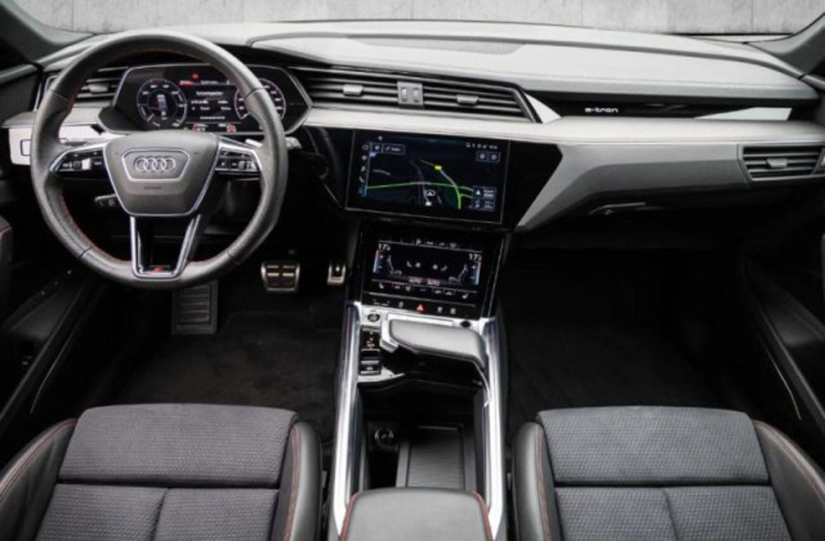 Audi Q8 Sportback 55 S line edition quattro (8)