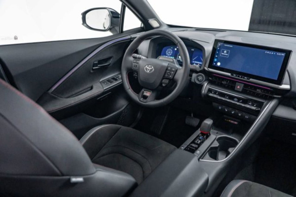 Toyota Toyota C-HR 1.8 Hybrid E-CVT GR Sport (8)