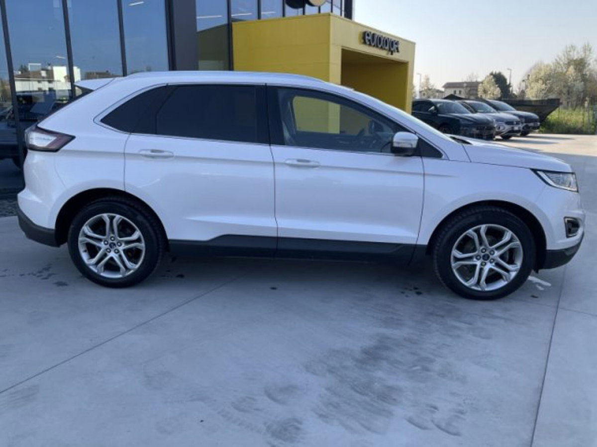 Ford Edge 2.0 TDCI 210 CV AWD Start&Stop Powershift Titanium (5)
