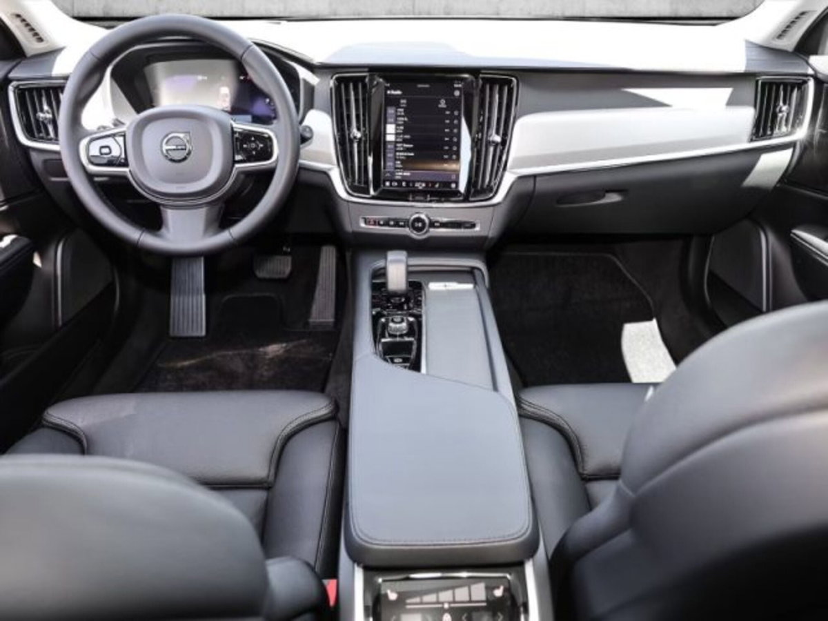 Volvo V90 B4 (d) AWD automatico Ultimate Dark (3)