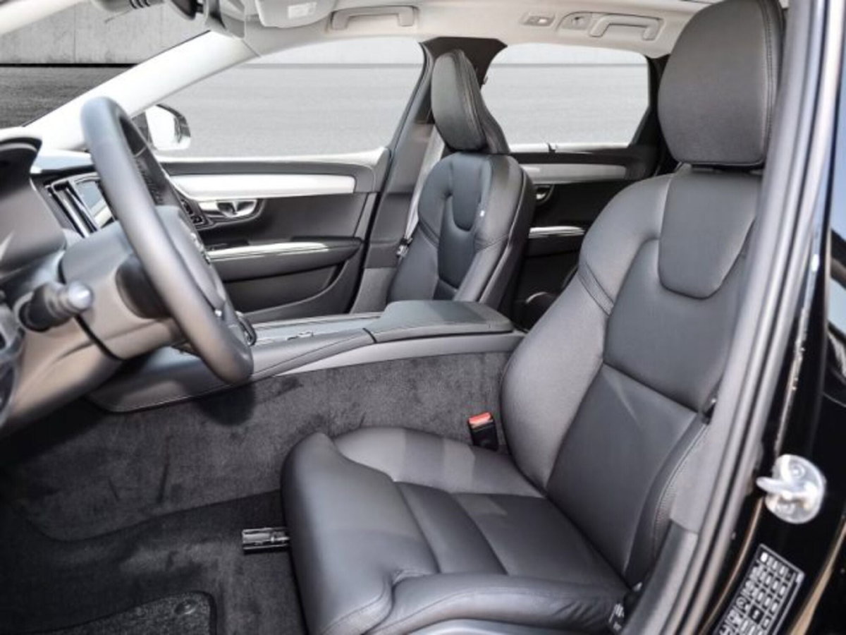 Volvo V90 B4 (d) AWD automatico Ultimate Dark (4)