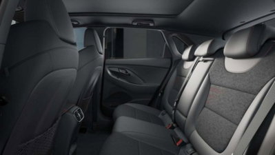 Hyundai i30 Station Wagon 1.6 t-gdi Business 150cv 7dct nuova