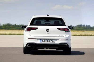 Volkswagen Golf 1.5 tsi ehybrid Edition 204cv dsg (6)